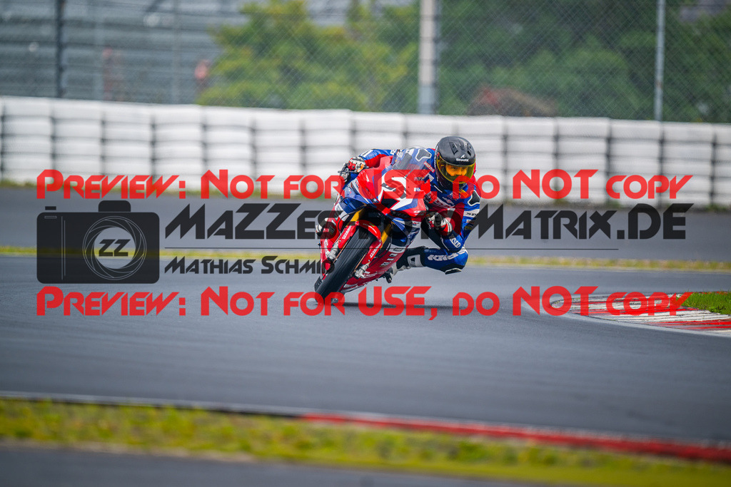 MaZZes_FotoMatrix_240830_6007705_3426 | STK1000