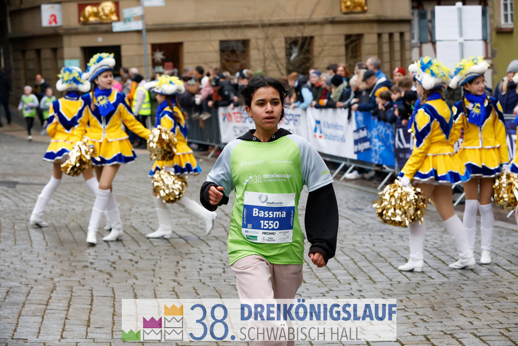 1700m Stadtwerke Jugendlauf | 3 Koenigslauf 2024 1700m Stadtwerke Jugendlauf - Realisiert mit Pictrs.com