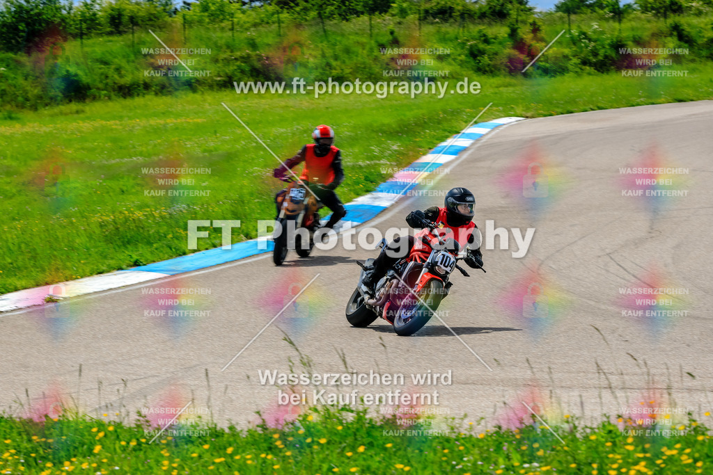 MotoTeam-9994 | Hier findet Ihr Bilder von Touristenfahrten auf der Nürburgring Nordschleife oder von anderen Veranstaltungen die ich besucht habe. Viel Spass beim Durch Schauen 