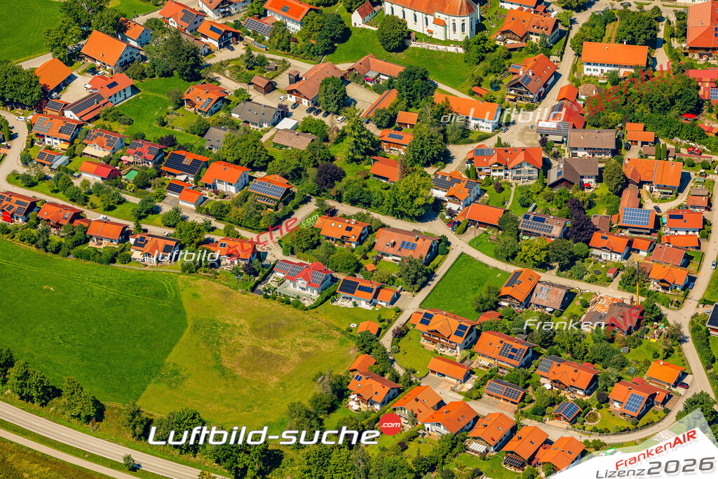 Luftaufnahme der Stadt Habach - Die Luftaufnahme wurde 2025 vom UL-Flugzeug heraus erstellt ( keine Drohne ) - Hochauflösende Luftaufnahme - für professionelle Ausdrucke geeignet. Die Geschenkidee !Mit Lizenz und Bildrechte bestellbar