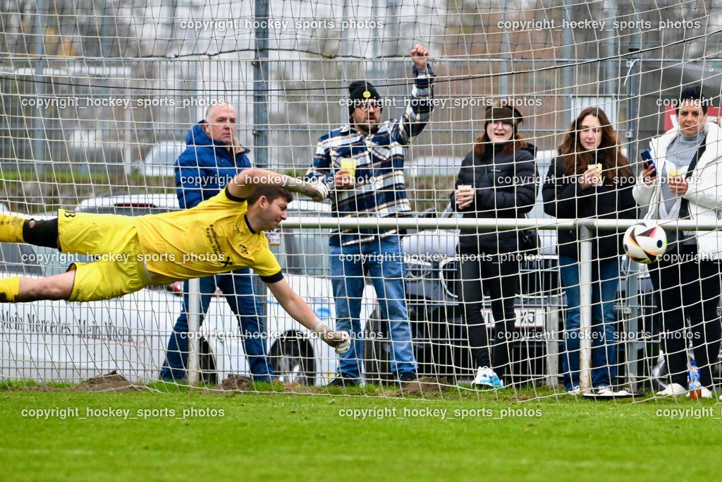 MSC Magdalen vs. SV Wernberg | #1 Nico Markus Moschitz MSC Magdalen, Tor SV Wernberg, MSC Magdalen vs. SV Wernberg, MSC Magdalen vs. SV Wernberg am 10.11.2024 in Magdalen (Sportplatz Magdalen), Austria, (Photo by Bernd Stefan)
