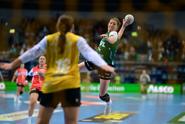 Handball I Frauen I Saison 2025-2026 I 1. HBF I 9. Spieltag I VfL Oldenburg - HSG Blomberg-Lippe I 73309 | Der Sportfotograf. - Realisiert mit Pictrs.com