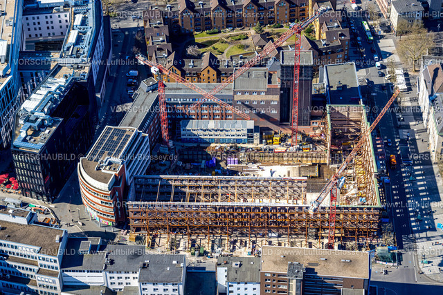 Bochum250301489 | Luftbild, roter Backsteinbau Innenhof mit Baustelle für Haus des Wissens, ehemaliges Hauptpost-Gebäude, Gleisdreieck, Bochum, Ruhrgebiet, Nordrhein-Westfalen, Deutschland