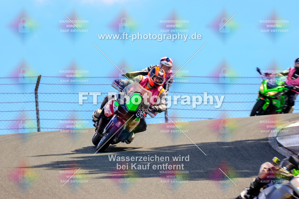 _TCM4302 | Hier findet Ihr Bilder von Touristenfahrten auf der Nürburgring Nordschleife oder von anderen Veranstaltungen die ich besucht habe. Viel Spass beim Durch Schauen 