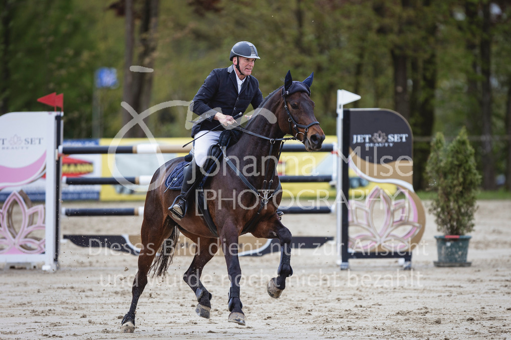 240428_Spenge_S-Spr-117 | Deine schönsten Turniermomente als professionelle Fotos! Entdecke hochwertige Pferdesport-Fotografie im Online-Shop. Jetzt Fotos finden & bestellen!