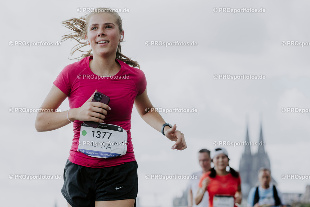 250914_Brückenlauf_JM-81 | Professionelle Fotos Ihrer Laufsportveranstaltung.