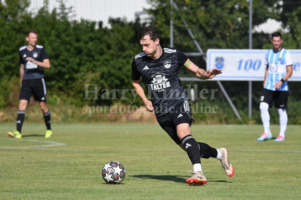 Testspiel SV  Winzer (Kreisliga Straubing) : SpVgg Niederalteich ( Bezirksliga Ost) | Timo Schneider (SpVgg Niederalteich) - Realisiert mit Pictrs.com