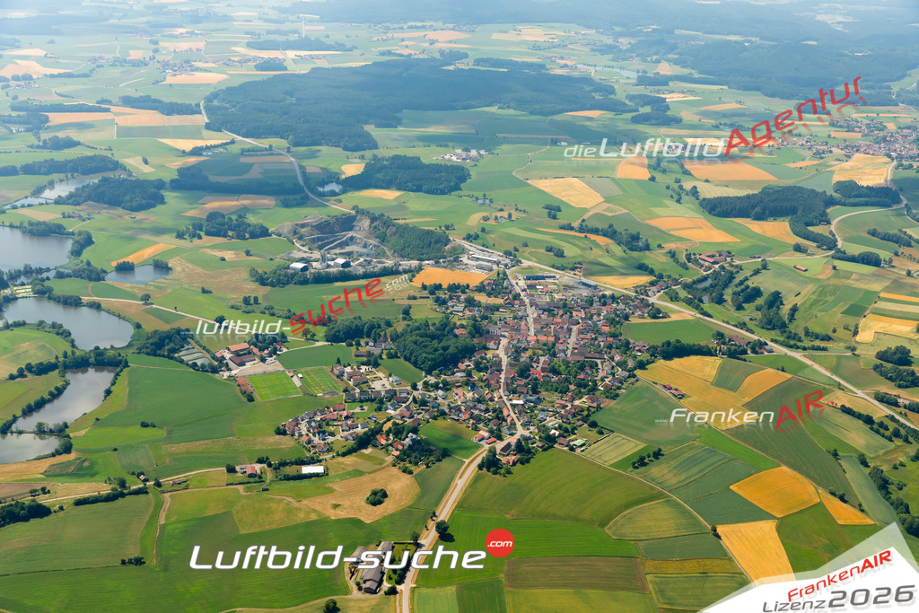 Das Luftbild zeigt :  Winklarn - Die Luftaufnahme wurde 2023 vom UL-Flugzeug aus erstellt ( keine Drohne ) - Hochauflösende Luftaufnahme - Für grossformatige Ausdrucke geeignet. Die Geschenkidee !Mit Lizenz und Bildrechte bestellbar