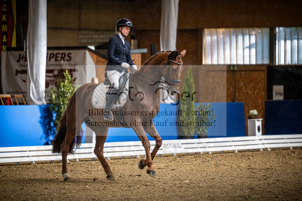 DOS_0668 | Entdecke hochwertige Reitturnierfotos von Foto Oger. Professionell, emotional und authentisch – jetzt Lieblingsmomente im Shop bestellen.Deutschlandweite Turnierfotografie. - Realisiert mit Pictrs.com
