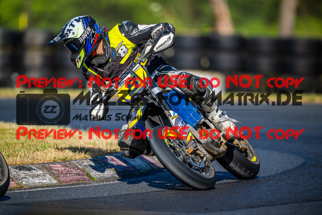 MaZZes_FotoMatrix_220528_4537 | Fotograf Mathias Schmid
Sportfotograf,
Eventfotograf,
Hochzeitsfotograf,
Portraitfotograf