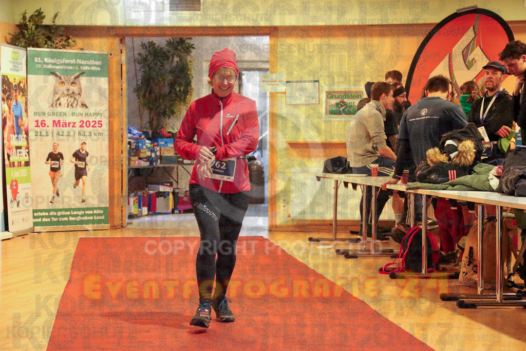 241208_1155_EX1_6962 | Sportfotografie im Rhein-Sieg Kreis, Köln, Bonn, NRW, Rheinland Pfalz, Hessen, etc. Unser Tätigkeitsfeld umfasst den Laufsport vom Volkslauf über den Marathon, Duathlon, Triathon bis zum Ultralauf wie Kölnpfad Ultra oder Schindertrail.