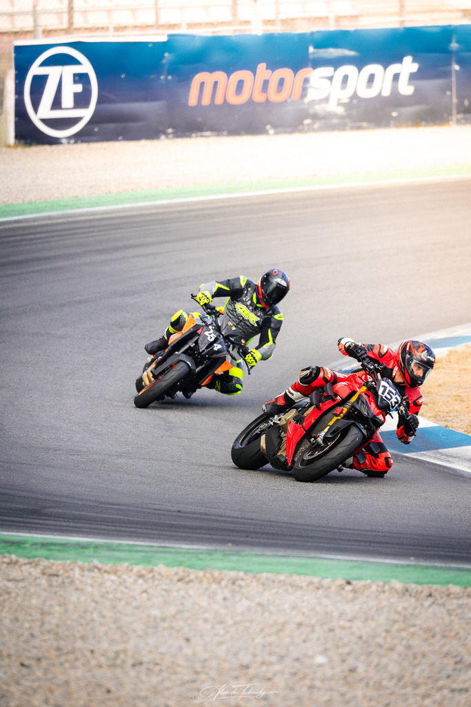 Ducati Trackday Hockenheimring 2026 | Entdecken Sie die faszinierende Welt von Alexander Tschuncky Arts: Kreative Fotografie, atemberaubende Automobilkunst und hochwertiger Bilderdruck. Lassen Sie sich inspirieren! - Realisiert mit Pictrs.com