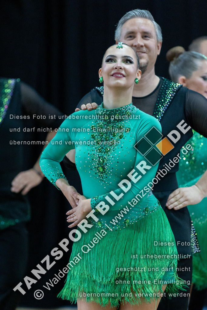 20230423-01249 | Hier finden Sie Tanz Bilder vom Latein und Standard Formationen tanzen. Sportbilder vom Tanzsport. Schöne Fotos und von Weltmeisterschaft, Europameisterschaft, Bundesliga, Regionalliga, Oberliga und Landesliga sowie von GOC Stuttgart, DanceComp, WM Bremen