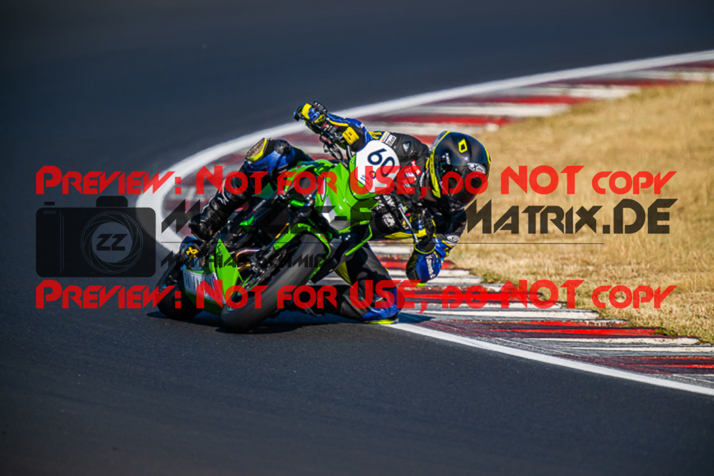 MaZZes_FotoMatrix_220624_8865 | TWINCUP