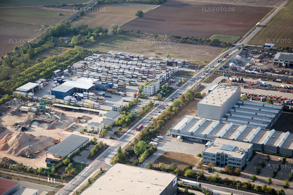 Luftbild: Worms, Industriegebiet Im Langgewan, Spedition Kube & Kubenz in Worms im Bundesland Rheinland-Pfalz in Deutschland. Foto: IMG_084396.jpg vom 02.09.2015 durch Werner Riehm/FLY-FOTO.de