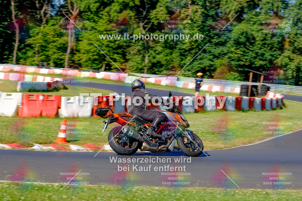 _MOT5261 | Hier findet Ihr Bilder von Touristenfahrten auf der Nürburgring Nordschleife oder von anderen Veranstaltungen die ich besucht habe. Viel Spass beim Durch Schauen 