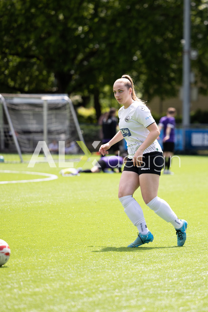 Fußball I Frauen I Saison 2025-2026 I Frauen 3. Liga | FVRZ Gruppe 2 | 18. Spieltag I Spielvereinigung Schaffhausen Damen 1 - Team Furttal Zürich I 17.05.2026 | Hochwertige Sportfotos kaufen & lizenzieren für Medien, Vereine, Agenturen & Sportler:innen. Entdecke professionelle Sportfotografie im Bildshop von Alexander Franzen. - Realisiert mit Pictrs.com