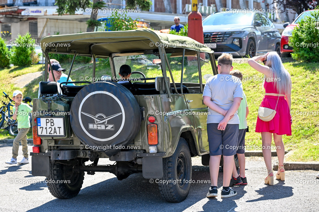 Slowakei_ Povazska Bystrica_ Veteran Tour Manin_ 14.06.2025-122 | 14.06.2025, Slowakei, SVK, Trenciansky kraj, Povazska Bystrica, im Bild Oldtimer Klub, Historische Fahrzeuge, Veteran Tour Manin, Auto, Alt, Besucher, Menschen, Feature, Symbolbild