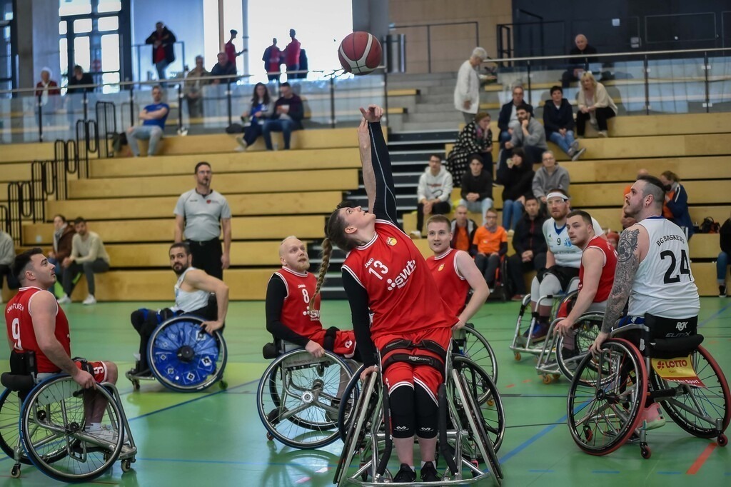 2024-03-17-0446 | #, RSKV Tübingen vs. BG Baskets Hamburg, Rollstuhlbasketball 2. Bundesliga, Saison 2023/24, 17.03.2024
Foto: Ralph Kunze - Realisiert mit Pictrs.com