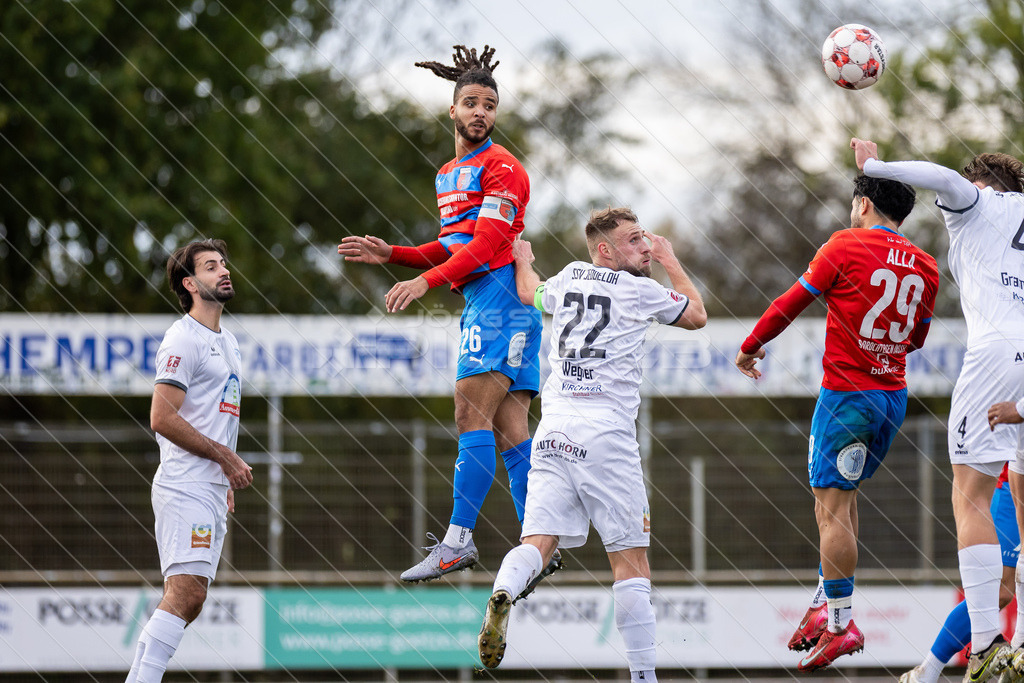20251031_Picselweb-Fotografie_1R3_1140 | Gazi Siala (47, SSV Jeddeloh II), Liam Giwah (26, SV Drochtersen/Assel), Max Wegner (22, SSV Jeddeloh II), Allah Aid Hamid (29, SV Drochtersen/Assel), Philip Gramberg (4, SSV Jeddeloh II) - Realisiert mit Pictrs.com