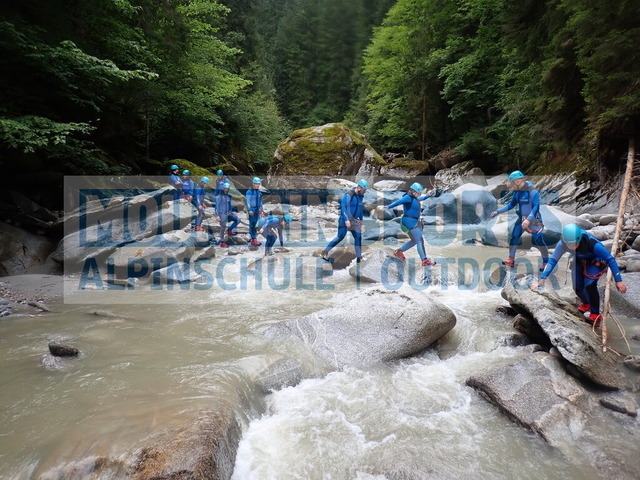P8070158 | Bestelle die Bilder deines Berg- oder Wasser-Abenteuers mit Mountain Sports bequem von zu Hause aus direkt über unseren Online Fotoshop von pictrs.com. - Realisiert mit Pictrs.com