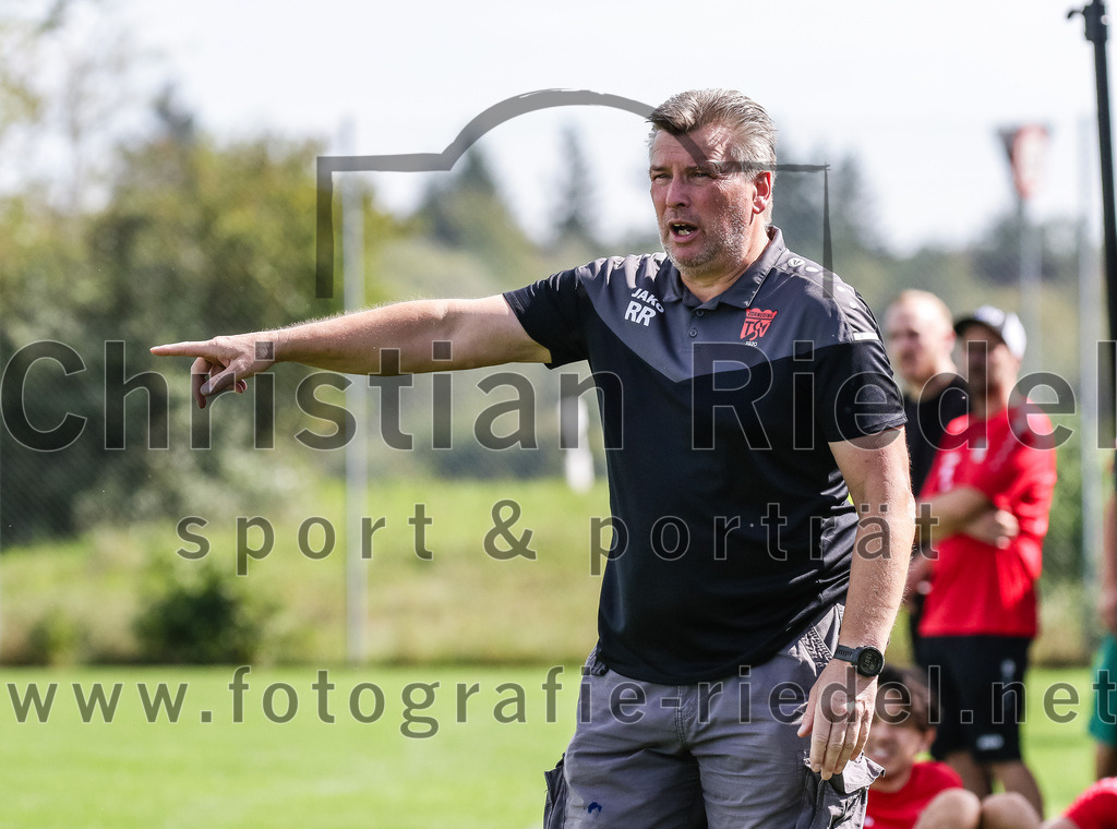 2023-09-17_031_SG_Anzing-Parsdorf_II_gegen_TSV_Zorneding_II | Anzing, Deutschland, 17.09.2023:
Fußball, A-Klasse 2023 / 2024, 5. Spieltag, Endergebnis: 1:1

Trainer Rudolf Riedl (TSV Zorneding)

Foto: Christian Riedel / fotografie-riedel.net