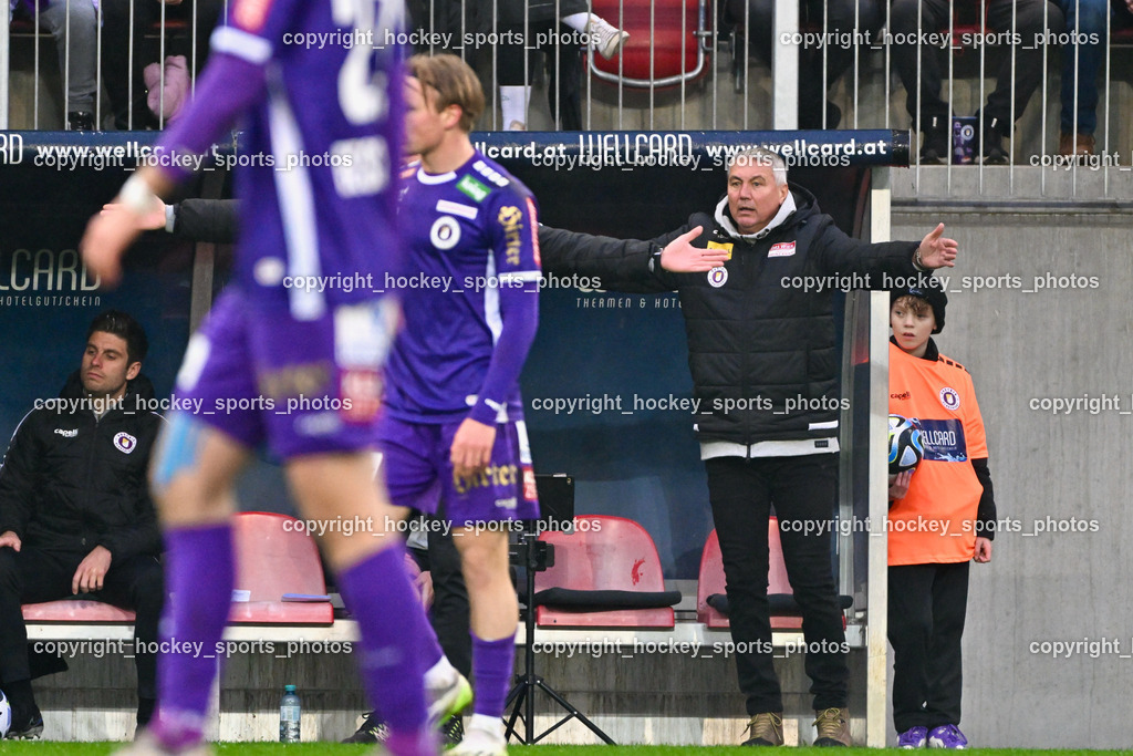 Austria Klagenfurt vs. SK Rapid 10.3.2024 | Spielerbank Austria Klagenfurt, Tormann Trainer Austria Klagenfurt Marc Bamberger,  Headcoach Austria Klagenfurt Peter Pacult