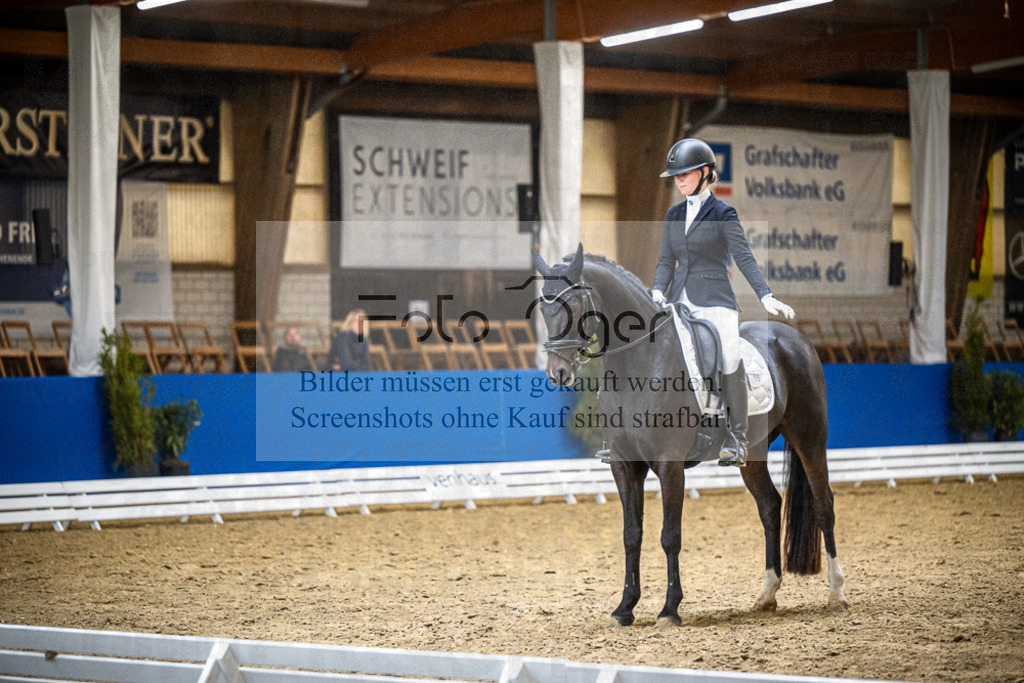 DOS_1735 | Entdecke hochwertige Reitturnierfotos von Foto Oger. Professionell, emotional und authentisch – jetzt Lieblingsmomente im Shop bestellen.Deutschlandweite Turnierfotografie. - Realisiert mit Pictrs.com