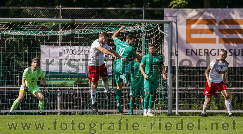 2023-08-26_026_TSV_Ebersberg_gegen_TSV_Oberpframmern | Ebersberg, Deutschland, 26.08.2023:
Fußball, Kreisliga 2023 / 2024, 2. Spieltag, TSV 1877 Ebersberg gegen TSV Oberpframmern, Endergebnis: 5:1

Yannik Sabatier (TSV 1877 Ebersberg, #19), Maximilian Volk (TSV 1877 Ebersberg, #10), Frederik Borutta (TSV Oberpframmern, #2)

Foto: Christian Riedel / fotografie-riedel.net