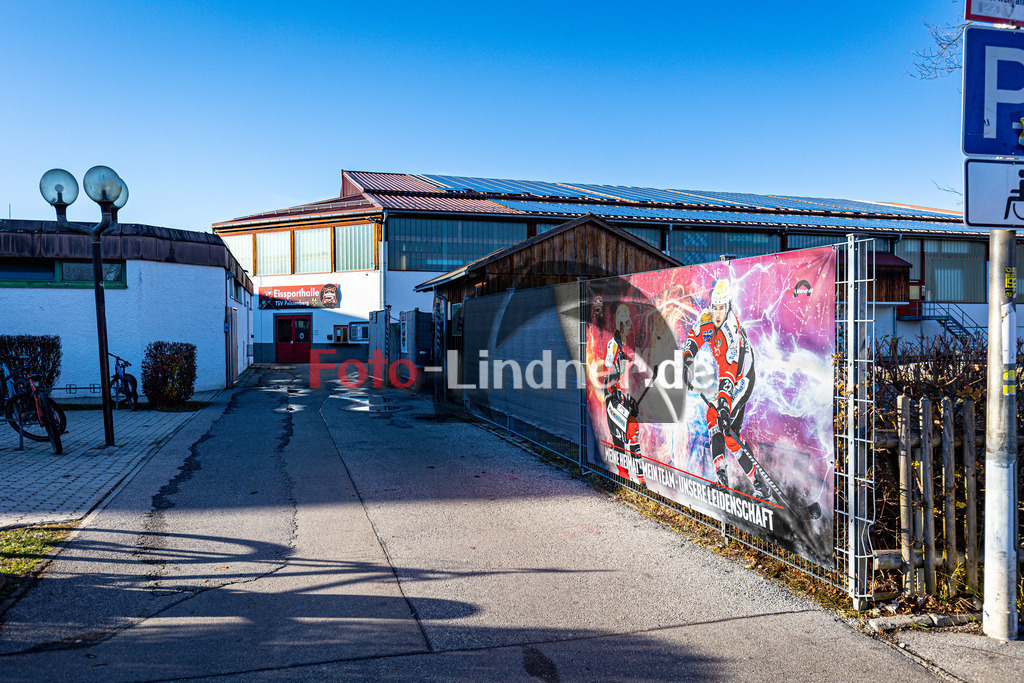 Gebäude | Eisstadion Peißenberg 2024/25, Gebäude, 20241115,Eingang zum Stadion,2024-11-15 in Peißenberg (Eisstadion Peißenberg)Copyright: WolfgangxLindner foto-lindner.de