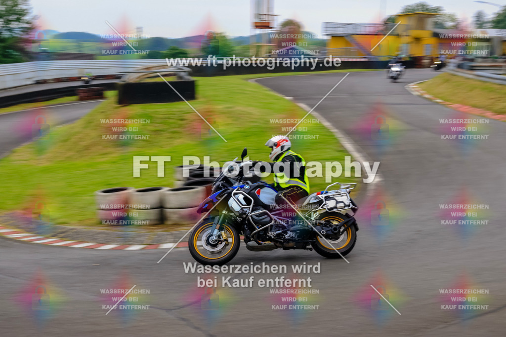 OBK-6033 | Hier findet Ihr Bilder von Touristenfahrten auf der Nürburgring Nordschleife oder von anderen Veranstaltungen die ich besucht habe. Viel Spass beim Durch Schauen 