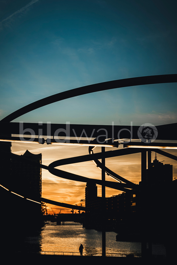 Geometrie Hafencity Elphi Magelan | BILDWALD - eine Auswahl an Bildern von Thomas Perrotton zum bestellen und genießen. Alle Bilder von Thomas Perrotton - Alle Bilder mit einer SONY Kamera gemacht - SONY TAMRON SIGMA PHOTOSHOP LIGHTROOM BILDWALD Online kaufen Bilderwald Wandbilder - Realisiert mit Pictrs.com