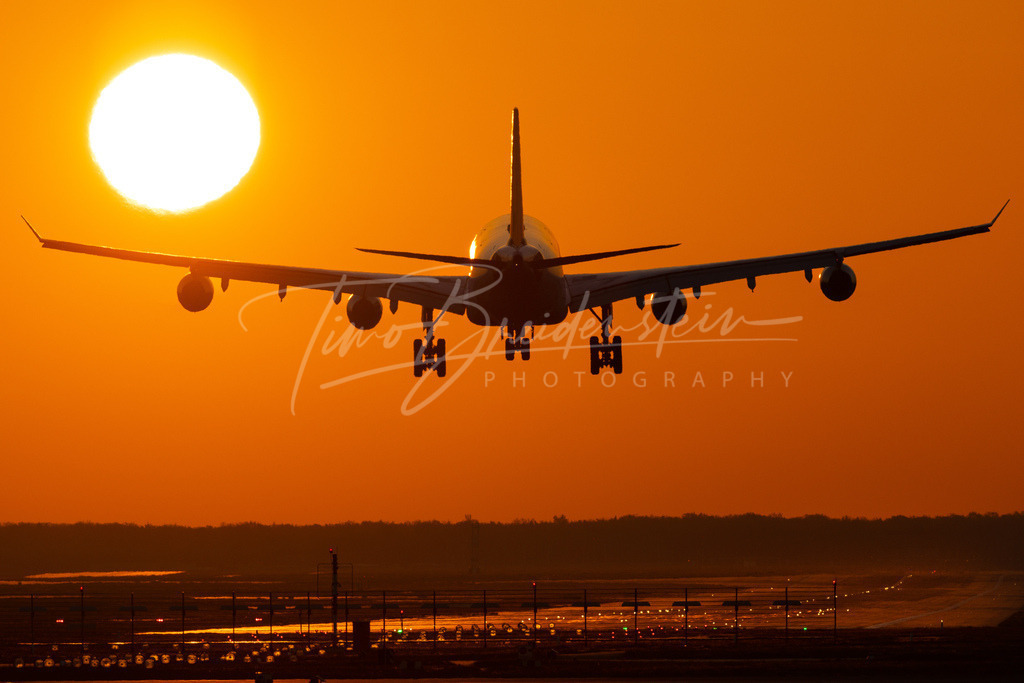 133 | Buy high-quality aviation and travel photography prints by professional photographer Timo Breidenstein. Authentic images, professionally printed, worldwide shipping. - Realisiert mit Pictrs.com