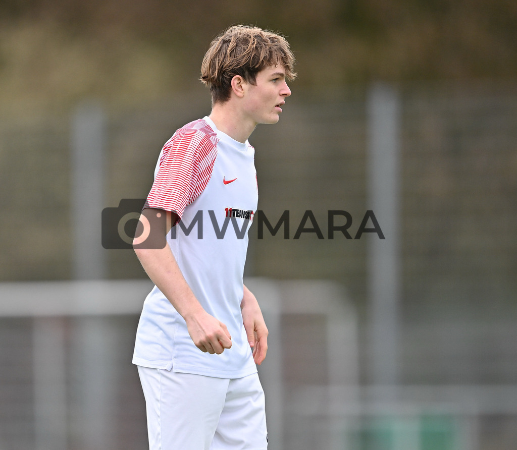 Fussball I Herren I Saison 2025-2026 I Bundesliga I 6. Spieltag I Eintracht Frankfurt - FC Bayern München  | MWMARA - Realisiert mit Pictrs.com