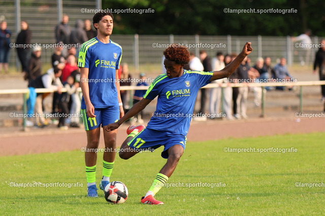 Fußball I Junioren I Kreispokal Lübeck I Finale I JSG Concordia Lübeck - TSV Siems I 09.06.2025.226 | v.l. Iyed Guennoun (11, JSG Concordia Lübeck), Kaleab Begna (17, JSG Concordia Lübeck) - Realisiert mit Pictrs.com
