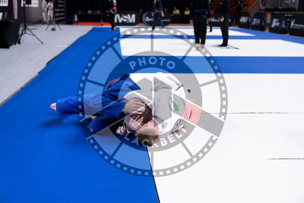 20241013PBB1040 | Athletes compete during the AJP Tour Europe Continental Jiu-Jitsu Amateurs & Masters Championship on October 13, 2024 in Almere near Amsterdam, Netherlands. © Chiara Dazi / photoblackbelt
