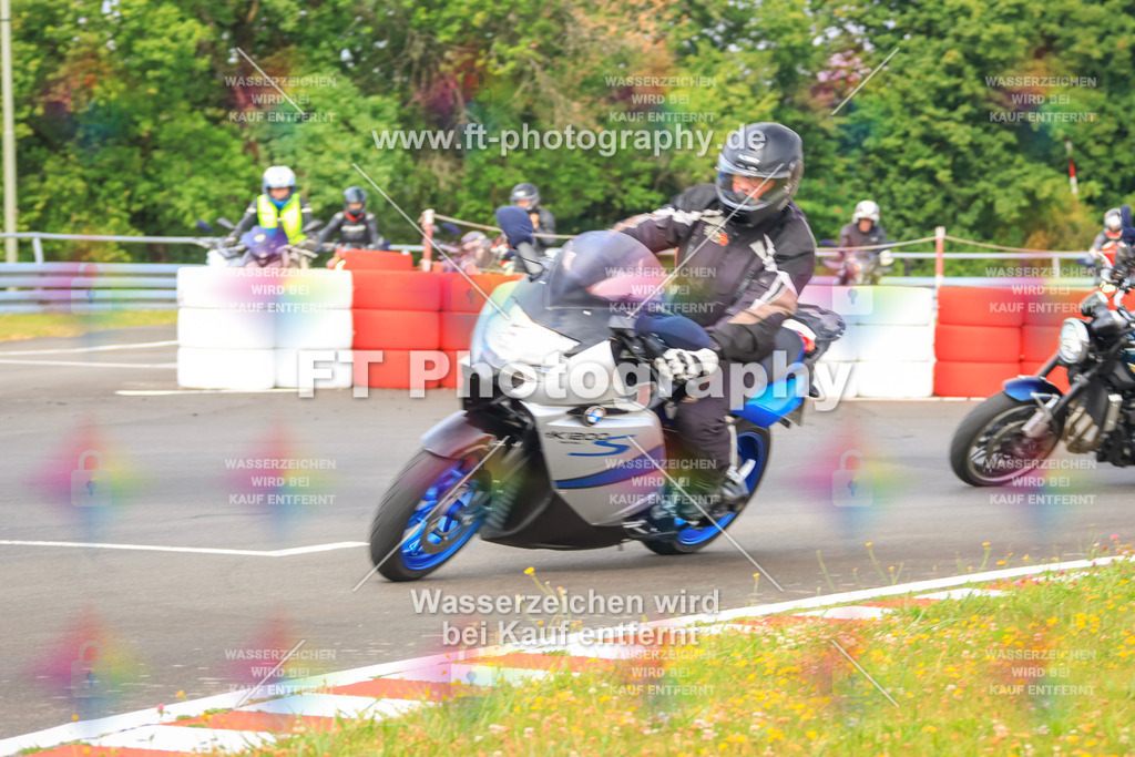 _DSK2054 | Hier findet Ihr Bilder von Touristenfahrten auf der Nürburgring Nordschleife oder von anderen Veranstaltungen die ich besucht habe. Viel Spass beim Durch Schauen 