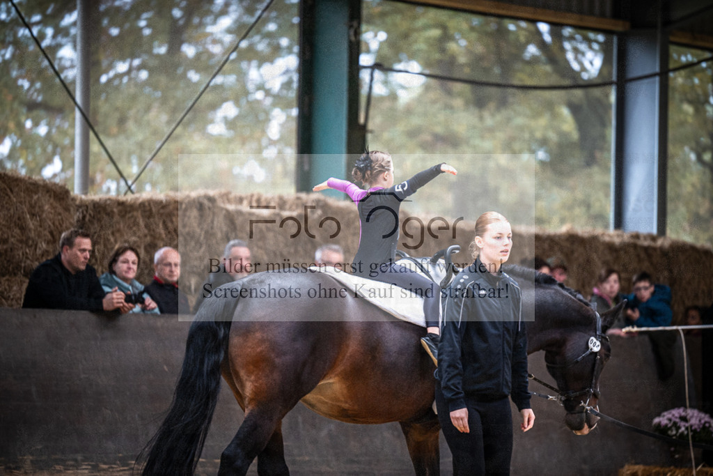 DOS_0069 | Entdecke hochwertige Reitturnierfotos von Foto Oger. Professionell, emotional und authentisch – jetzt Lieblingsmomente im Shop bestellen.Deutschlandweite Turnierfotografie. - Realisiert mit Pictrs.com