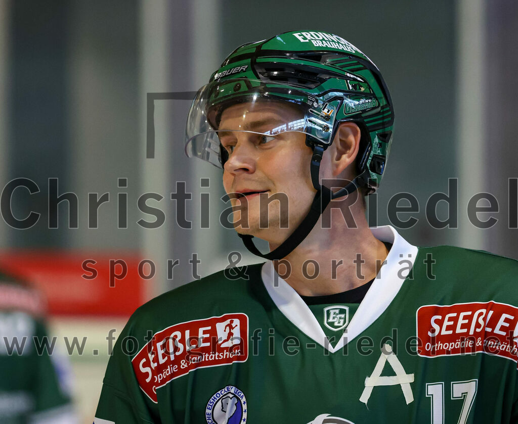 2023-09-10_094_TSV_Erding_gegen_EHC_Klostersee | Erding, Deutschland, 10.09.2023:
Eishockey, Bayernliga 2023 / 2024, Testspiel, TSV Erding gegen EHC Klostersee, Endergebnis: 10:1

Elia Ostwald (Erding Gladiators, #17)

Foto: Christian Riedel / fotografie-riedel.net