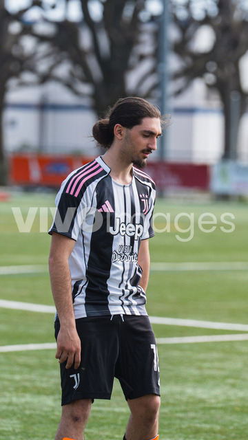juv_lut_fmachado-0045 | Images from the Juniors B match between Juventus Academy and FC Lutry, played on 18 March 2026 in Lutry, Switzerland, featuring players, coaching staff and match action throughout the game.