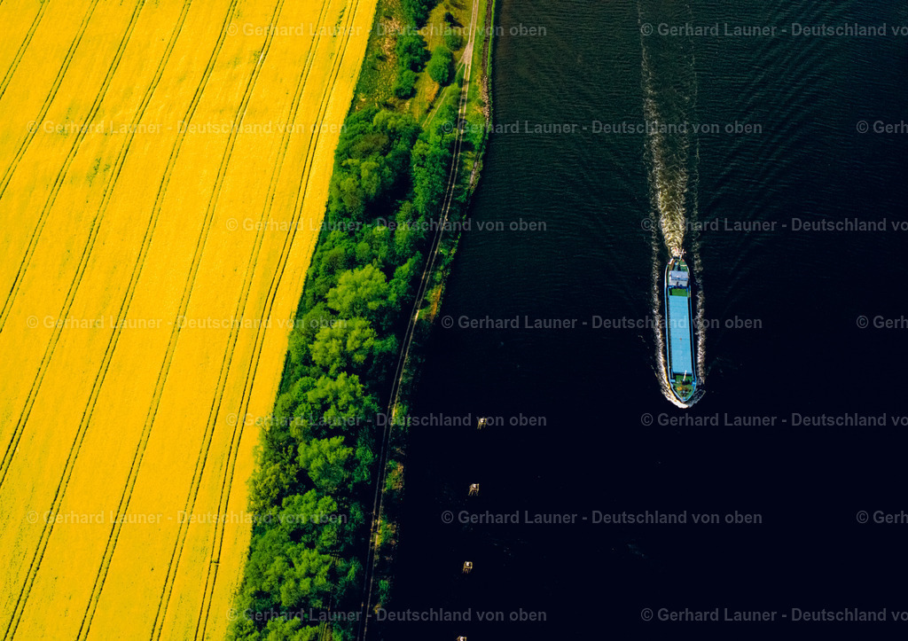 7000603 | Frachtschiff imNord-Ostsee Kanal  bei Burg/Dithmarschen