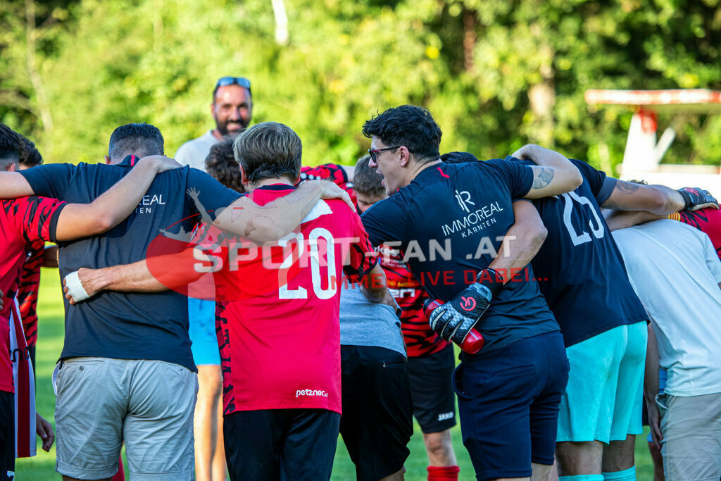 Kärntner Liga | Kärntner Liga ATUS Ferlach - ASKÖ Köttmannsdorf am 02.09.2023 in Ferlach
(Sportplatz), Austria, (Photo by Ernst Krawagner sport-fan.at) - Realisiert mit Pictrs.com