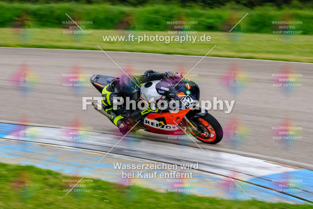 MotoTeam-9493 | Hier findet Ihr Bilder von Touristenfahrten auf der Nürburgring Nordschleife oder von anderen Veranstaltungen die ich besucht habe. Viel Spass beim Durch Schauen 