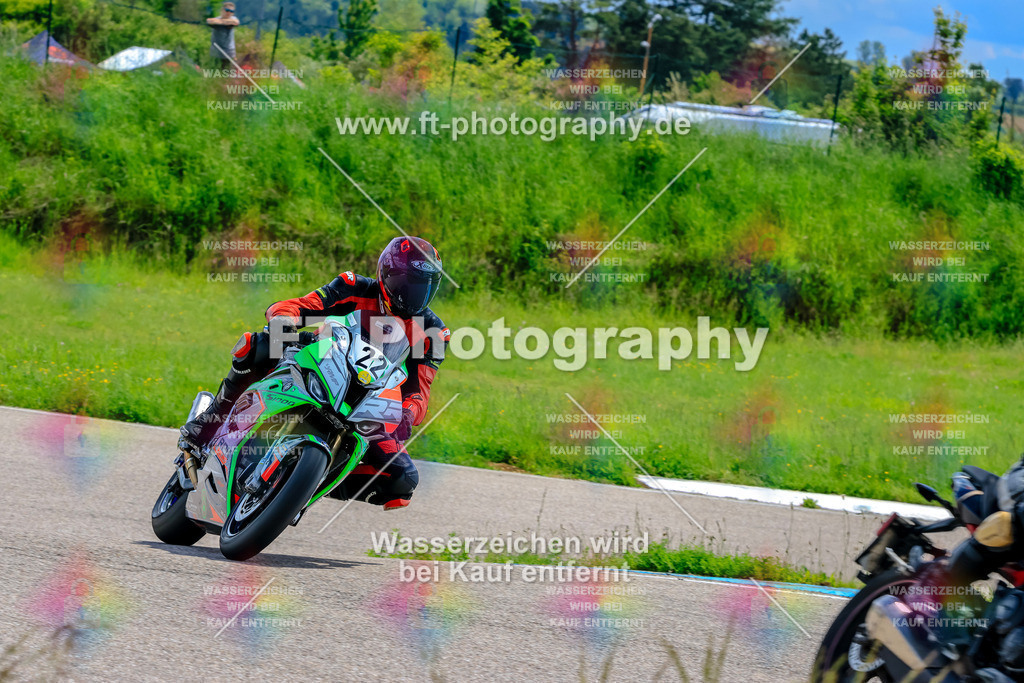 MotoTeam-0296 | Hier findet Ihr Bilder von Touristenfahrten auf der Nürburgring Nordschleife oder von anderen Veranstaltungen die ich besucht habe. Viel Spass beim Durch Schauen 