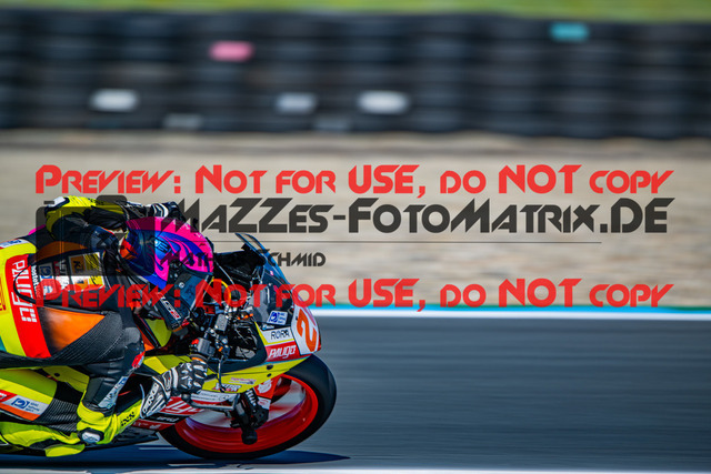 MaZZes_Fotomatrix-220422-93410 | Fotograf Mathias Schmid
Sportfotograf,
Eventfotograf,
Hochzeitsfotograf,
Portraitfotograf