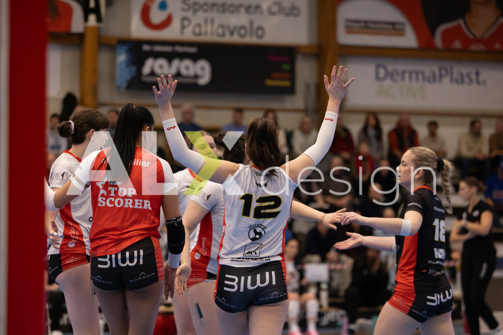 Volleyball I Frauen I Saison 2025-2026 I Volleyball NLA | Women I 1/4 Finals I VC Kanti Schaffhausen - BIWI Volleyball Franches-Montagnes I 21.02.2026 | Hochwertige Sportfotos kaufen & lizenzieren für Medien, Vereine, Agenturen & Sportler:innen. Entdecke professionelle Sportfotografie im Bildshop von Alexander Franzen. - Realisiert mit Pictrs.com