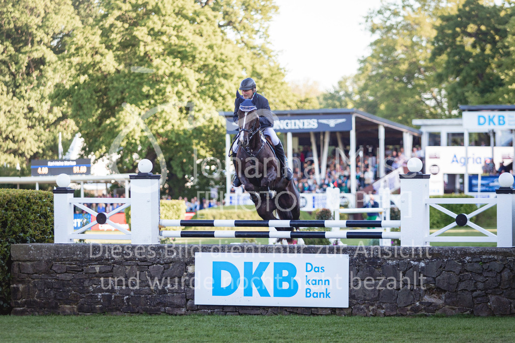 240511_Hamburg_SpeedDerby-243 | Deine schönsten Turniermomente als professionelle Fotos! Entdecke hochwertige Pferdesport-Fotografie im Online-Shop. Jetzt Fotos finden & bestellen!