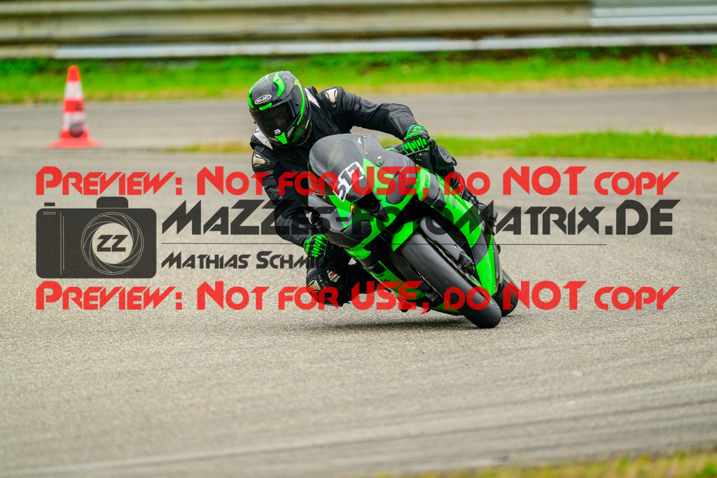 MaZZes_Fotomatrix_20241002_6007705_8894 | GELB