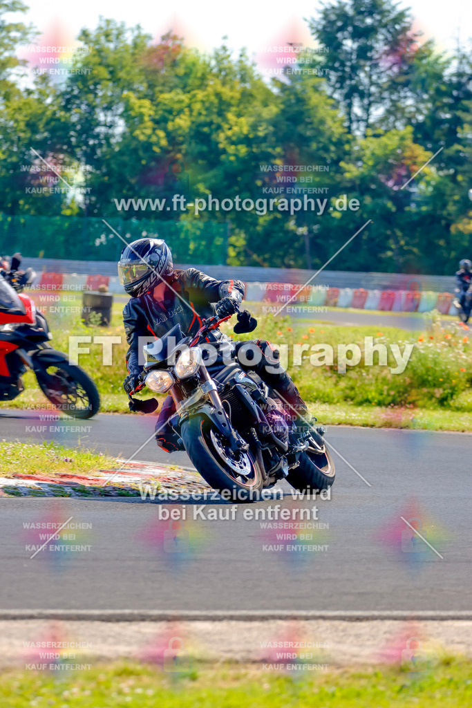 _MOT9100 | Hier findet Ihr Bilder von Touristenfahrten auf der Nürburgring Nordschleife oder von anderen Veranstaltungen die ich besucht habe. Viel Spass beim Durch Schauen 