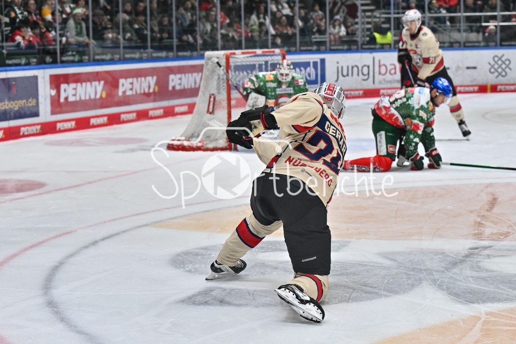 Augsburger Panther - Nürnberg Ice Tigers | in dieser Szene trifft Charlie GERARD (Nürnberg Ice Tigers #95) zum 2-4 fuer Nuernberg / Tor / Treffer / DEL: Augsburger Panther - Nuernberg Ice Tigers, Curt Frenzel Stadion am 06.12.2024